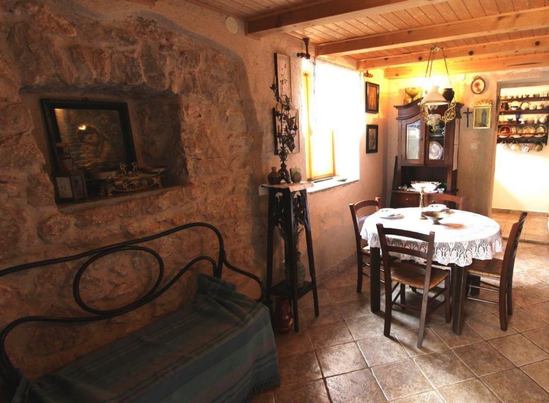 Apartmani Puric Malinska Exteriör bild